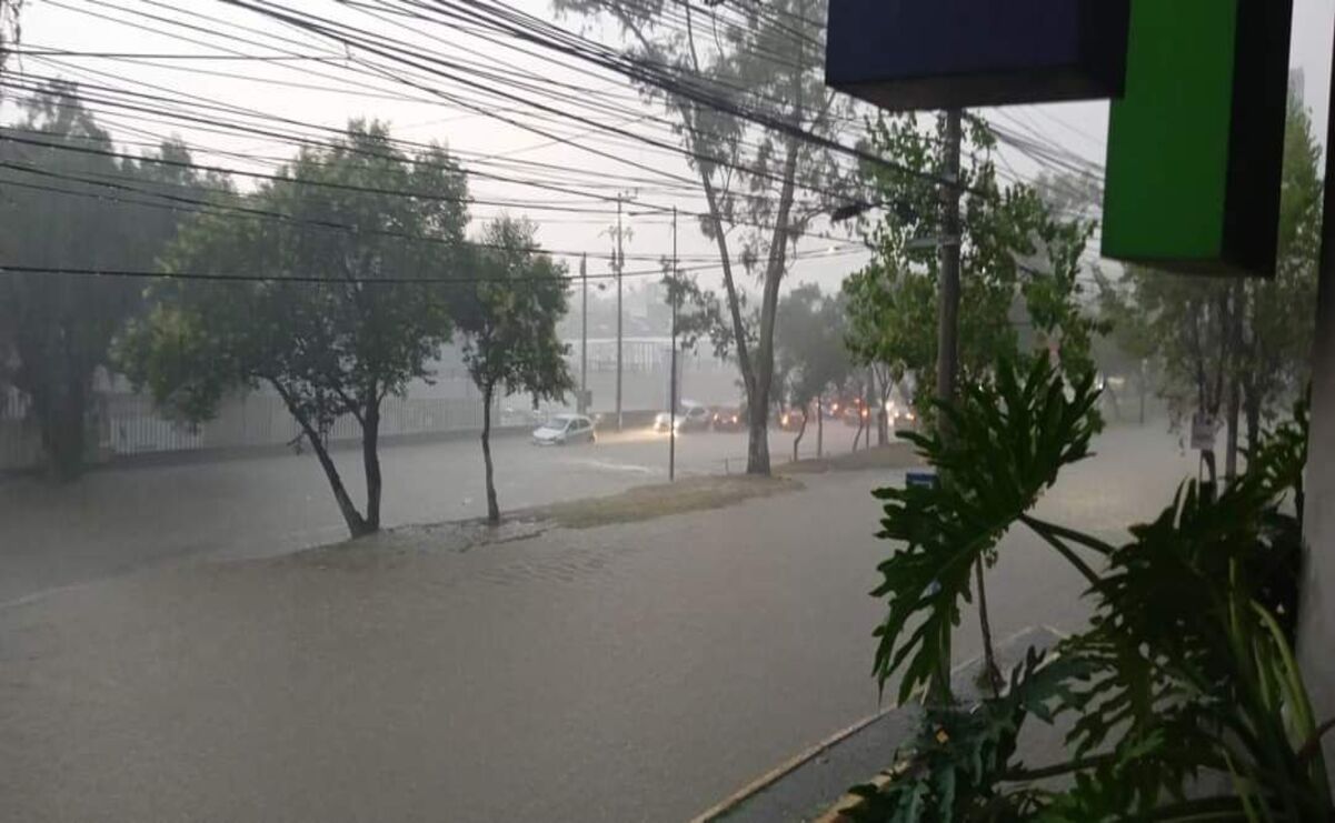 Las lluvias torrenciales provocaron inundaciones y caos en las vías de Valle de México, afectando a varios municipios / Foto: Especial