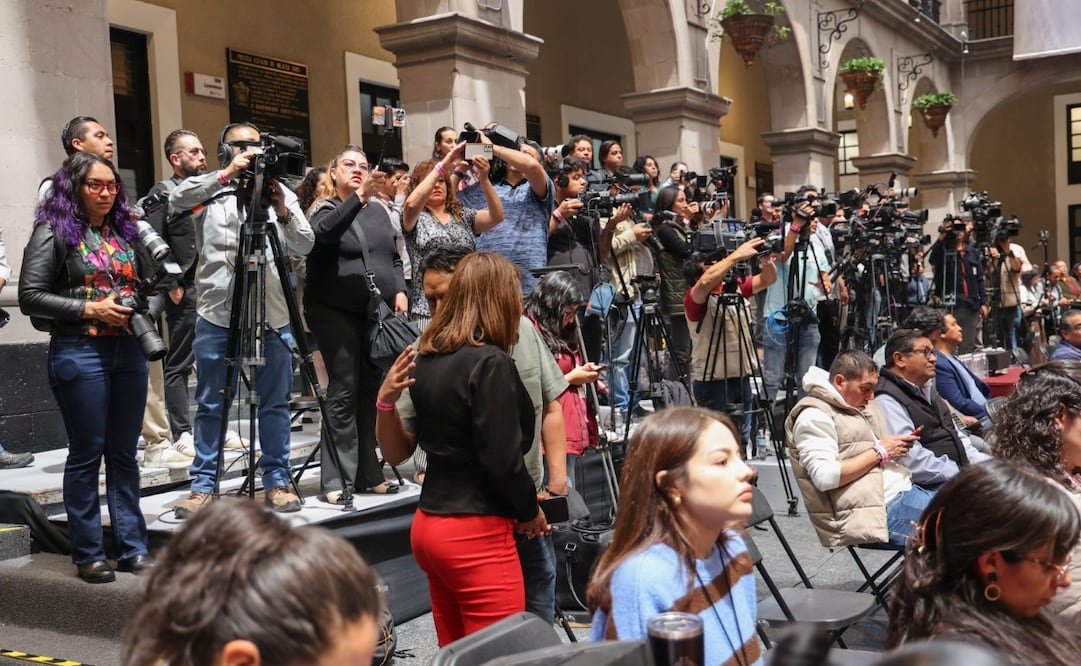 La propuesta plantea la incorporación de periodistas independientes al esquema de aseguramiento del IMSS y al sistema IMSS Bienestar. Foto Especial