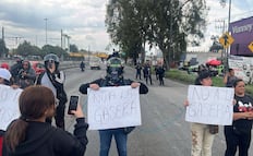 Vecinos de Neza bloquean a la altura de Metro Canal de San Juan por construcción de gasera