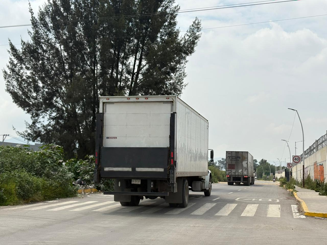 La velocidad máxima de circulación para los conductores de transporte de carga es de 30 a 60 km/h / Foto Arturo Contreras