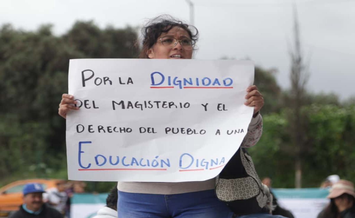 Claman por la mejora de los servicios médicos del Instituto de Seguridad Social del Estado de México y Municipios (Issemym) / Foto Carlos Mejía