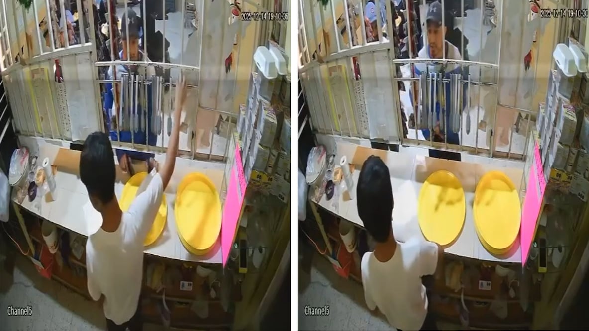 Así fue captado el sujeto en la panadería de San Francisco Coacalco, fingiendo seleccionar piezas de pan como un cliente común antes de cometer el asalto. Foto Especial
