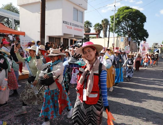 Más de 25 mil peregrinas cruzan por Tepotzotlán en su trayecto hacia la Basílica de Guadalupe