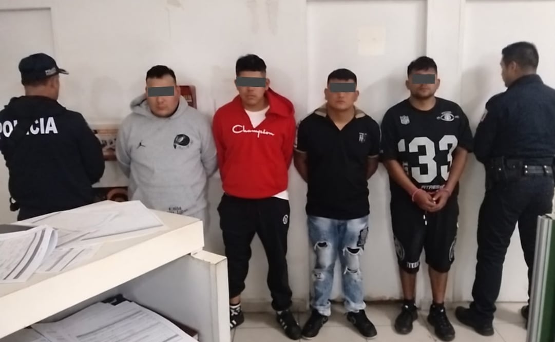 Los cuatro hombres fueron detenidos a bordo de una camioneta SUV en la colonia Lomas de San Juan Ixhuatepec. Foto especial