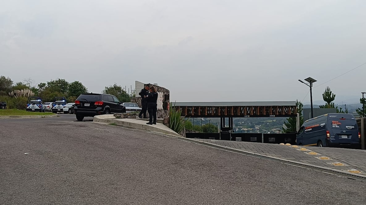 Acceso al fraccionamiento Grand Viure en Atizapán de Zaragoza, escenario del multihomicidio que conmocionó al medio artístico y a la sociedad. Foto Gisela González / El Universal
