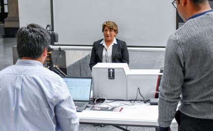 Delfina Gómez impulsa credenciales oficiales para identificar a servidores en Edomex