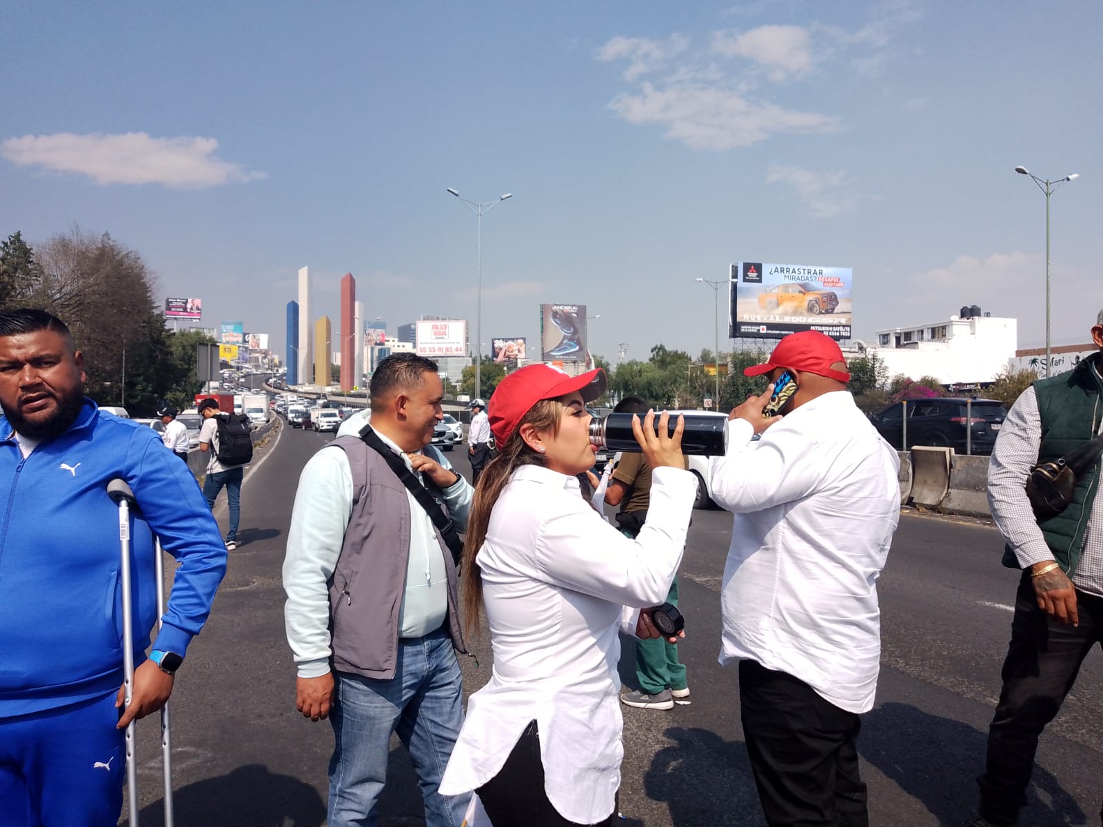 Hay miles de personas que no pueden trabajar. Foto Rebeca Jiménez