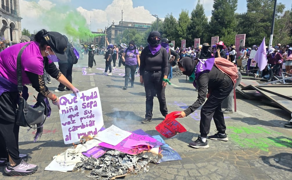Inmuebles históricos y sedes de los tres poderes fueron protegidos con vallas metálicas ante la llegada de los contingentes.  Foto Alejandro Vargas / El Universal