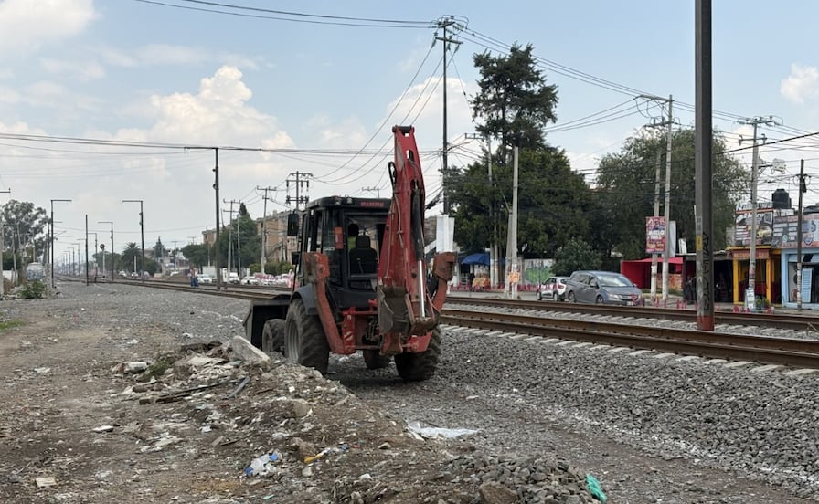 Vecinos de Los Morales, en Cuautitlán temen inundaciones por obras ferroviarias