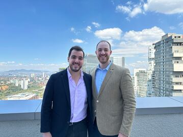 Emprendedores mexicanos reciben beca de Stanford University para desarrollo tecnológico