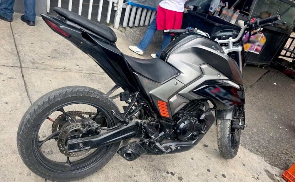 Capturan a motociclista prófugo de la justicia que transportaba droga y contaba con orden de reaprehensión. Foto Especial
