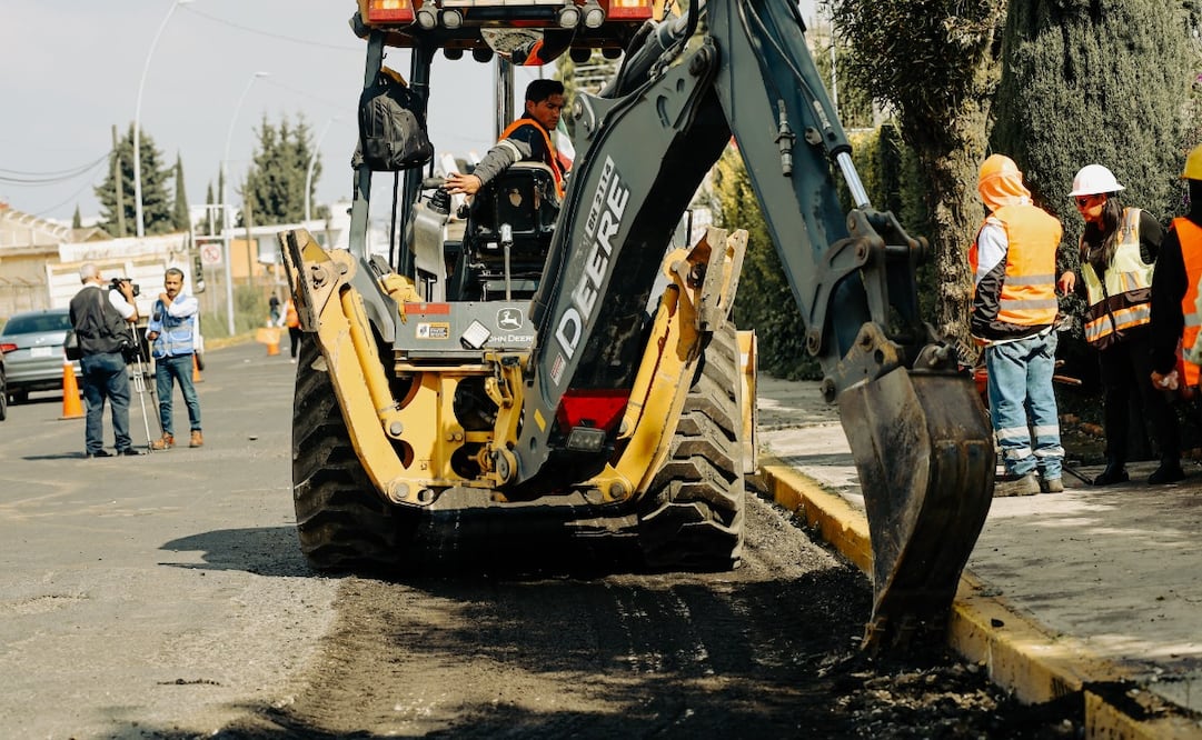 Dan inicio los trabajos de reencarpetado profundo sobre los 2.5 kilómetros que comprende la obra en Paseo San Isidro. Foto Especial