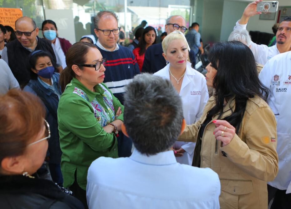 La alcaldesa Azucena Cisneros Coss y autoridades estatales y federales destacaron la importancia de la colaboración para mejorar la salud visual. Foto Especial