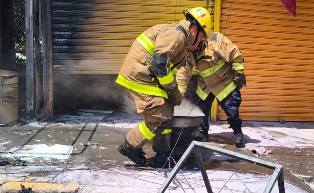 Protección Civil y Bomberos de Los Reyes La Paz atiende los reportes por fugas de gas registrados en viviendas y establecimientos. Foto especial