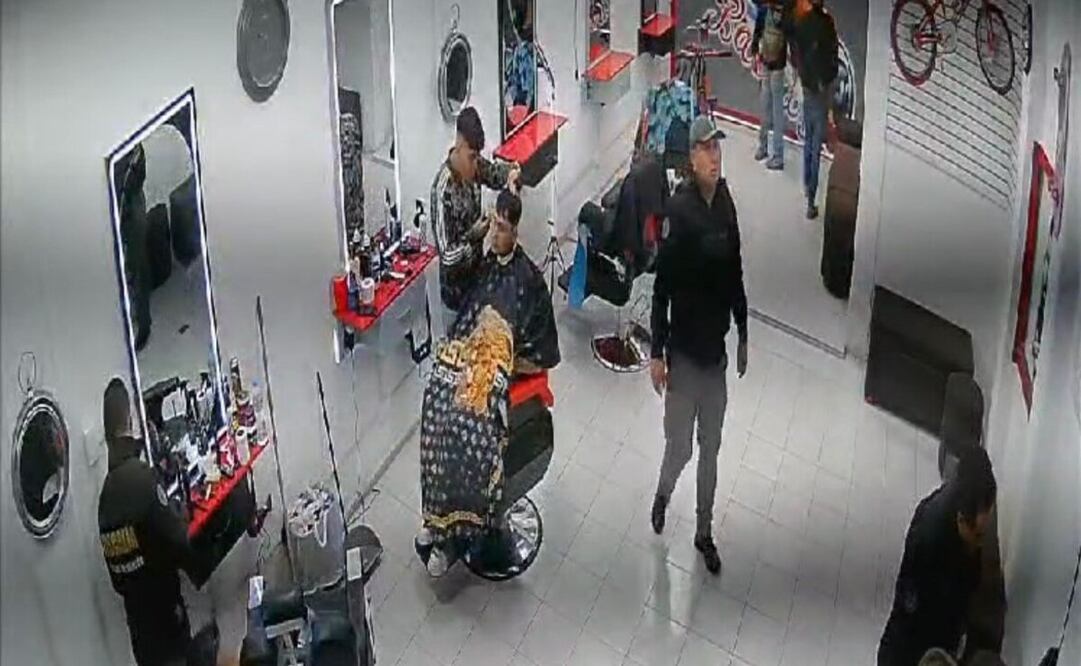 Locatarios de una barbería en Toluca denunciaron la presunta siembra de droga durante el Operativo Atarraya. Foto: Especial