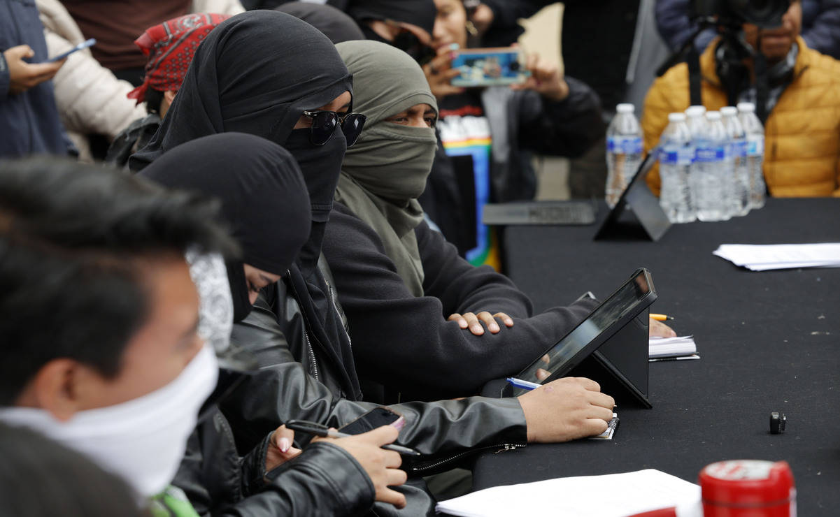 La postura del movimiento estudiantil fue tajante: exigieron su derogación integral de los artículos 43 y 44. Foto: Arturo Hernández / El Universal Estado de México
