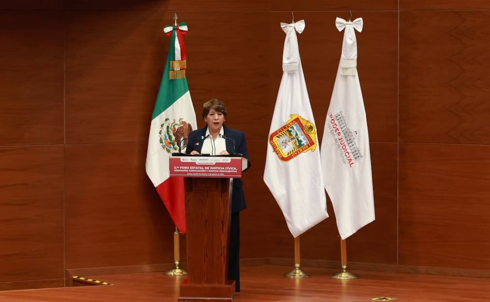 Delfina Gómez durante la inauguración del foro de Justicia Cívica. Foto Alejandro Vargas/ El Universal
