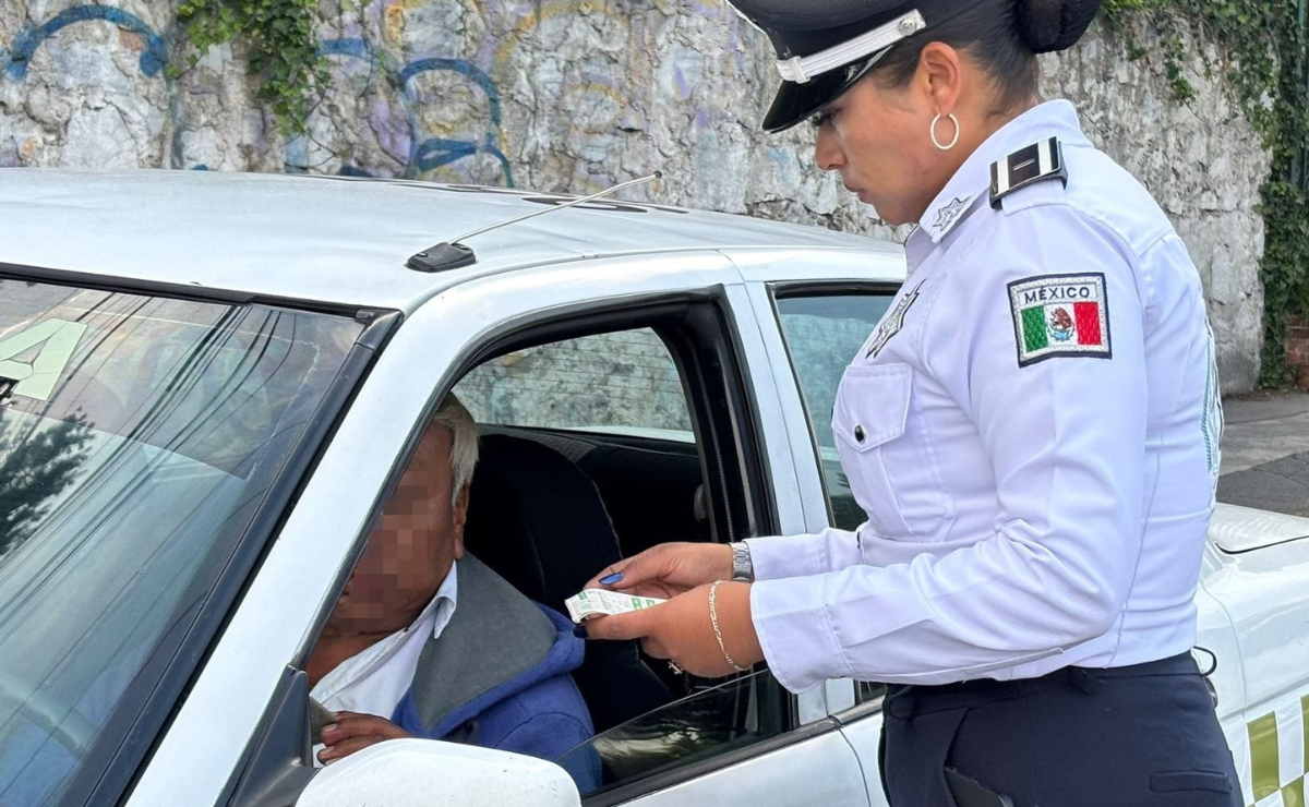 La policía local refuerza la supervisión del transporte público con el programa "Pasajero Seguro" para garantizar viajes tranquilos en vacaciones. Foto: Especial