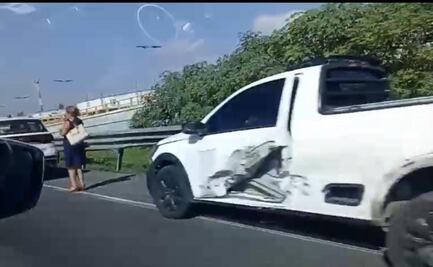 Accidente entre cuatro vehículos provoca avance lento en el circuito exterior mexiquense