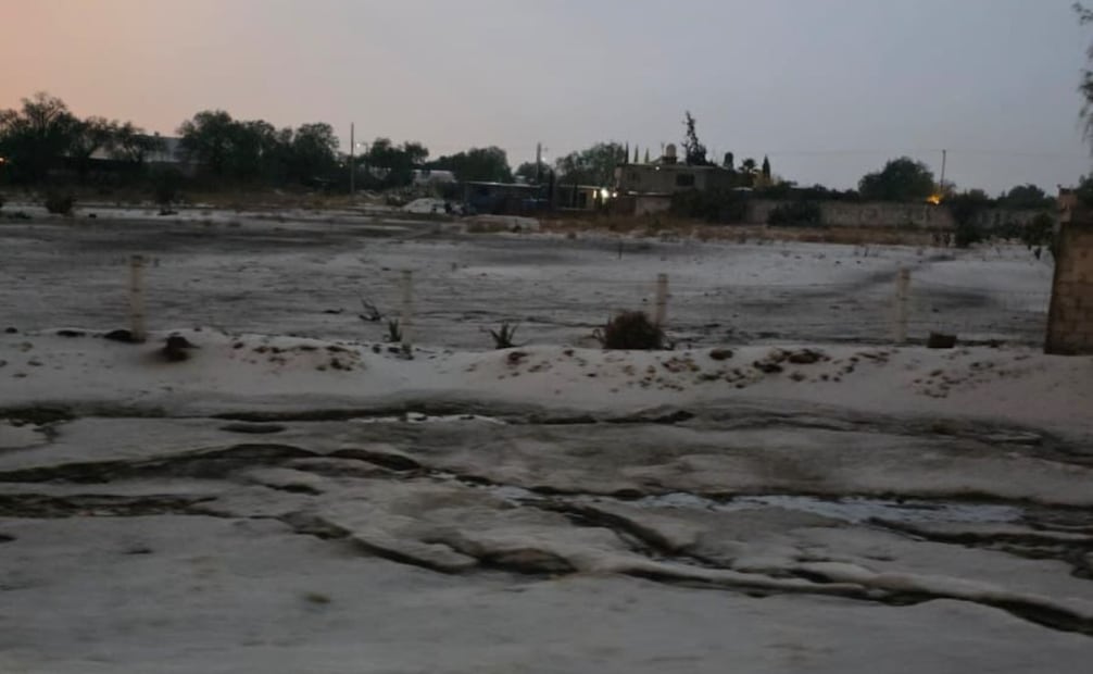 Elementos de Protección Civil monitorean las zonas afectadas para descartar daños en viviendas y estructuras. Foto Especial