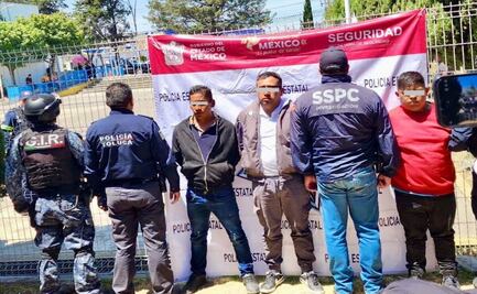 ¡En pleno centro de Toluca! Detienen a tres hombres con armamento y vehículo robado