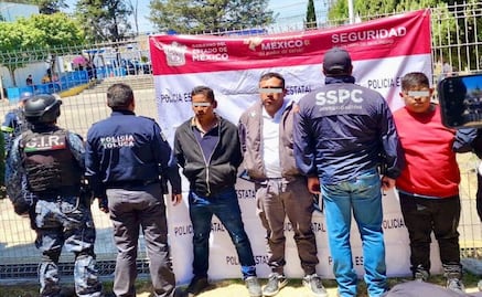 ¡En pleno centro de Toluca! Detienen a tres hombres con armamento y vehículo robado