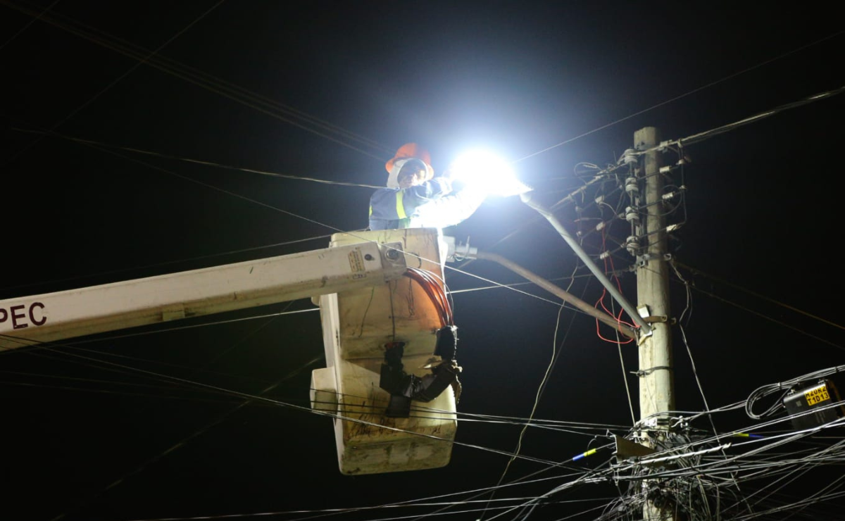 Corte de listón inaugural del Sendero Seguro en la avenida Miguel Hidalgo de Ecatepec. Foto: Especial