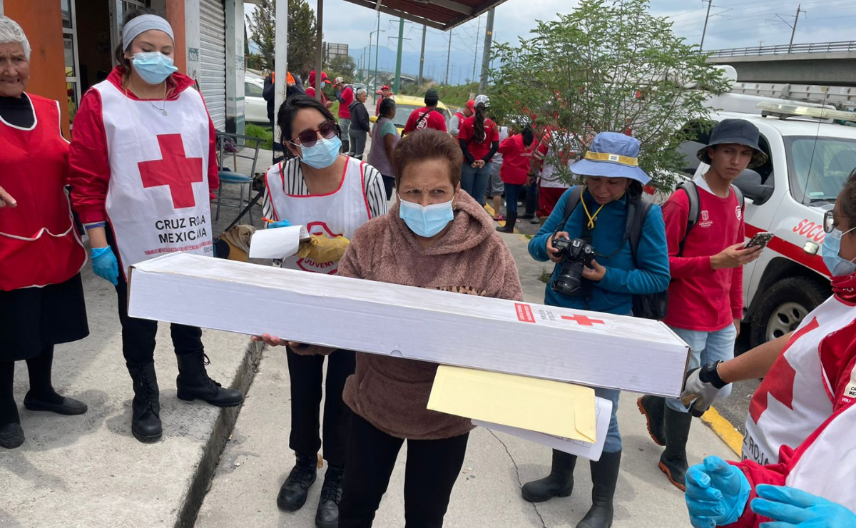 Despensas, kits de higiene y herramientas en manos de quienes más lo necesitan. Así es como nuestra Cruz Roja ayuda a rescatar a San Mateo Atenco de las inundaciones. Foto: Especial