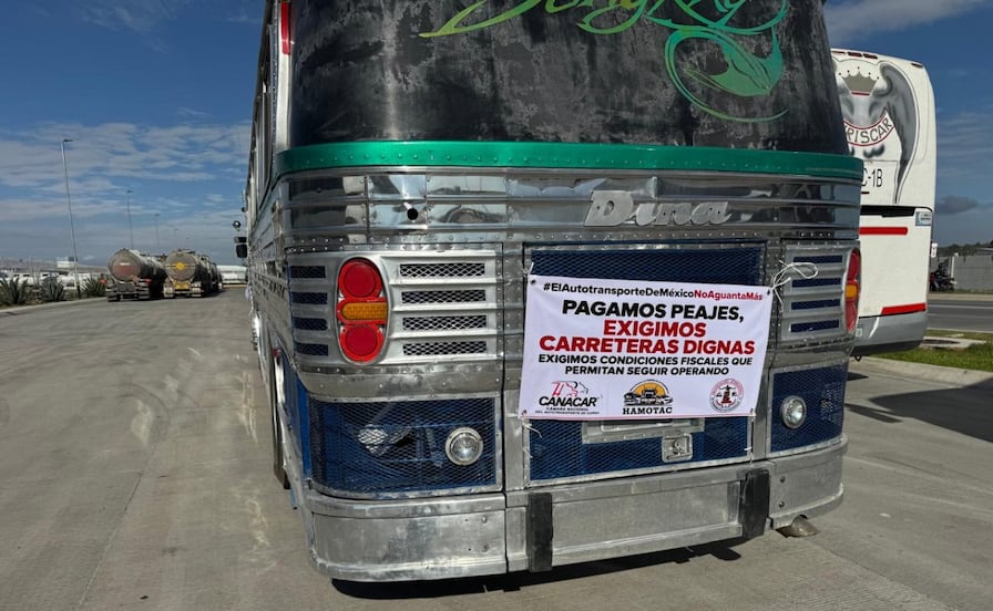 Transportistas paralizan vías clave contra la inseguridad y el alza fiscal