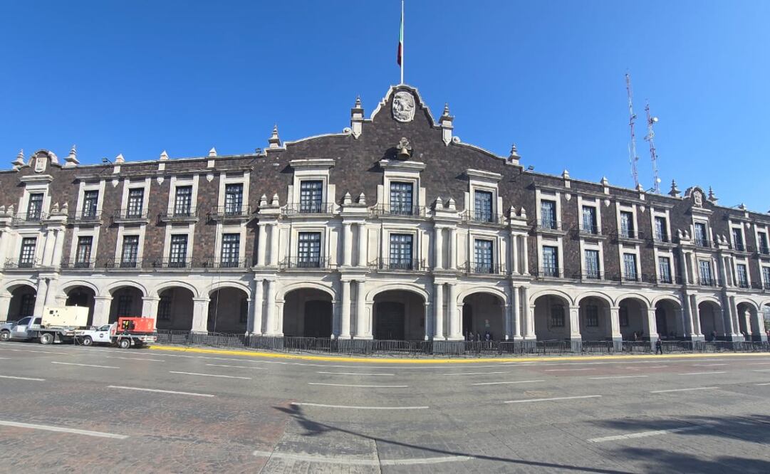 El Palacio de Gobierno de Toluca es una de las sedes oficiales habilitadas para recibir las donaciones ciudadanas. Foto Especial
