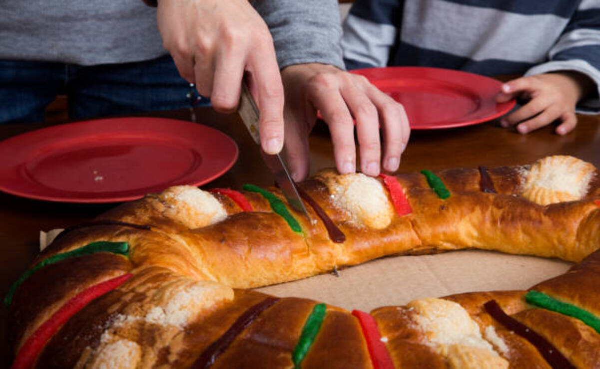 La rosca de reyes se parte el 6 de enero, día en que se celebra el Día de Reyes. Foto: Getty Images/iStockphoto