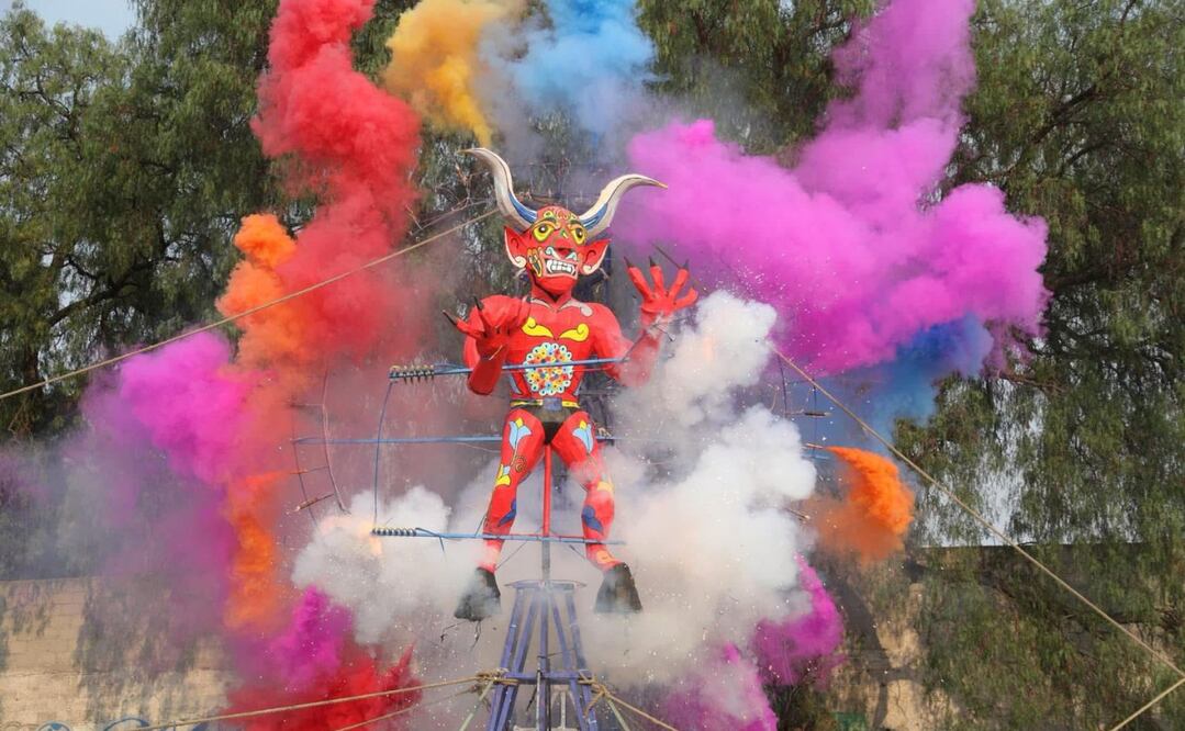 La Quema de Judas, un evento emblemático que simboliza el triunfo del bien sobre el mal en Zumpango. Foto: Especial