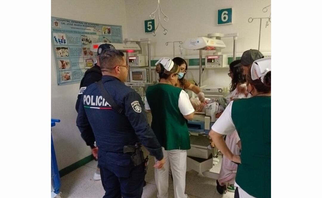 Policías de Ecatepec auxilian a mujer en labor de parto y traen vida al mundo en la colonia Media Luna. Foto: Especial