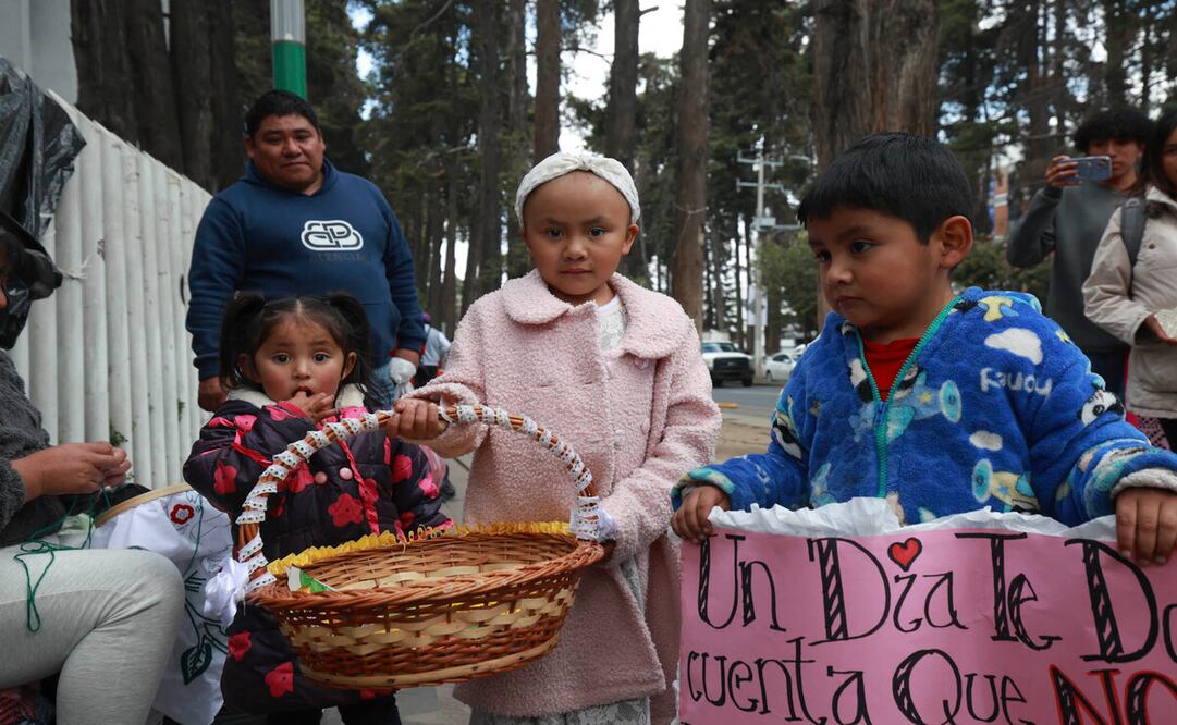 Tras un año de lucha, Evelyn, de 6 años, celebra su recuperación con un emotivo toque de campana / Foto Alejandro Vargas
