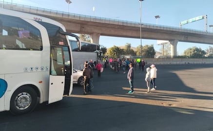 Manifestantes bloquean la carretera México-Querétaro