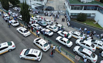 Taxistas se manifiestan en la Secretaría de Movilidad de Toluca; exigen destitución de delegado
