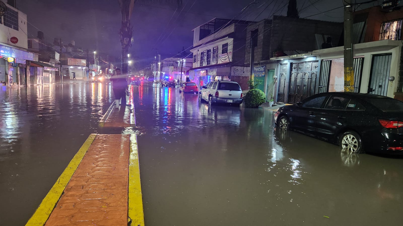 Los habitantes reportaron la inundación en redes sociales. Foto especial