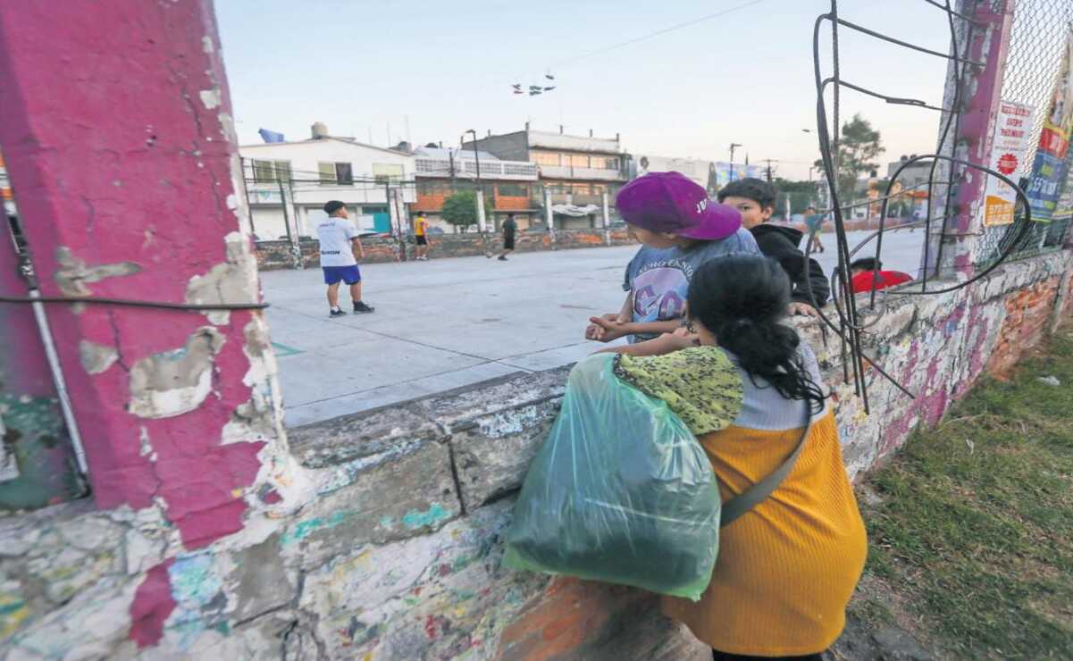 El recinto es visitado de manera diaria por jóvenes que asisten a jugar fútbol. Foto: Luis Camacho / El Universal Edomex