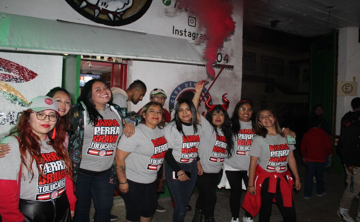 ¡Más que una barra, una familia! Mujeres de la Perra Brava unidas por el amor al Toluca