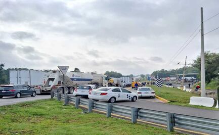 Colapsan carreteras del Edomex, automovilistas permanecen varados hasta 40 horas
