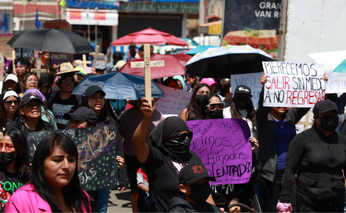 El Colectivo Sombras Libres alza la voz en Xonacatlán, pidiendo el fin de la impunidad en los casos de feminicidios y una policía de género que realmente actúe. Foto: Alejandro Vargas