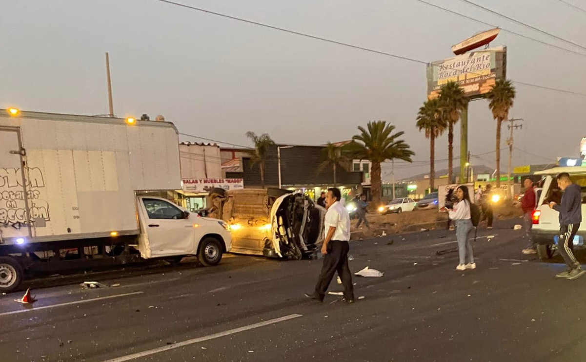 Tráiler sin frenos causa accidente múltiple en carretera de Ecatepec
