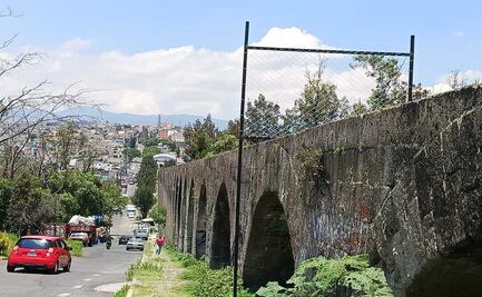 Naucalpan: Instalan malla en los Arcos de Los Remedios tras caída de hombre