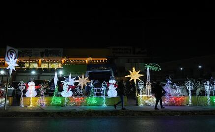Artesanos iluminan las carreteras del Edomex