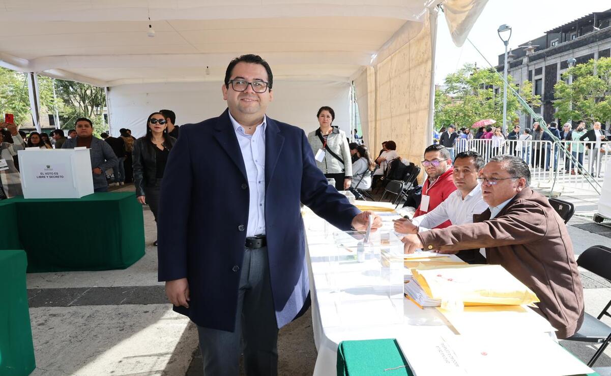 Isidro Rogel Fajardo expuso, que las condiciones están dadas para que la jornada electoral en la UAEMéx se realice sin contratiempos. Foto: Especial