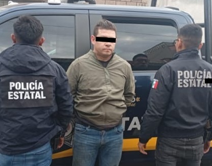 El detenido, Isaac "N" de 37 años, fue puesto bajo custodia de la SSEM en la carretera México-Toluca, a la altura de Cuajimalpa. Foto Especial