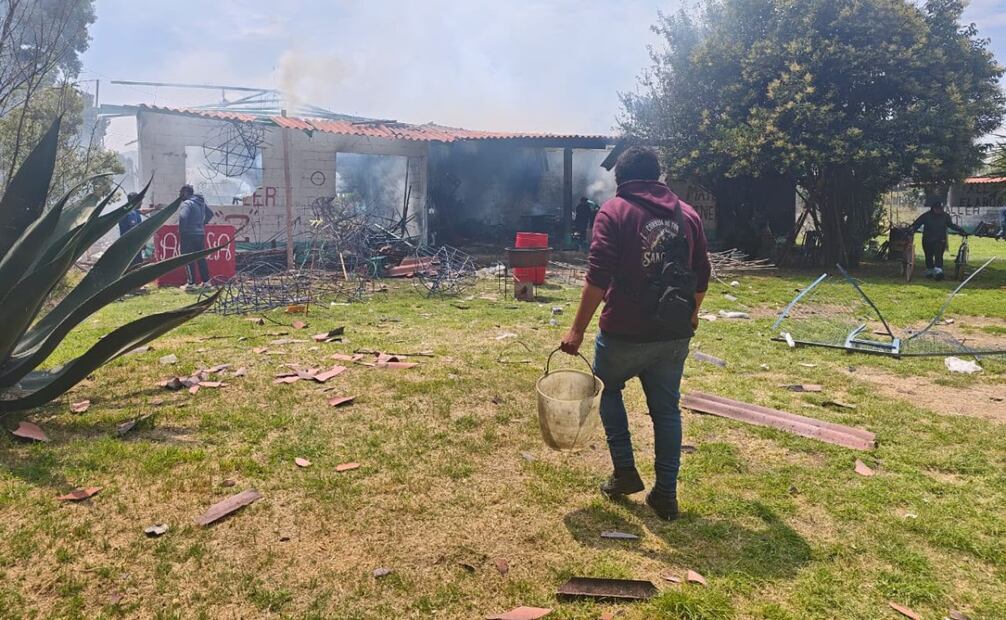 Servicios de emergencia atendieron la explosión registrada. Foto especial