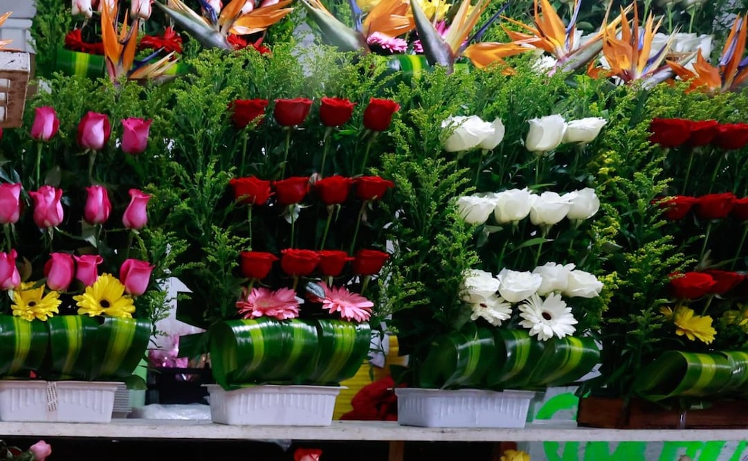 El costo de los arreglos florales para el 10 de mayo reflejará el incremento del 50% en los insumos de producción. Foto Alejandro Vargas / El Universal