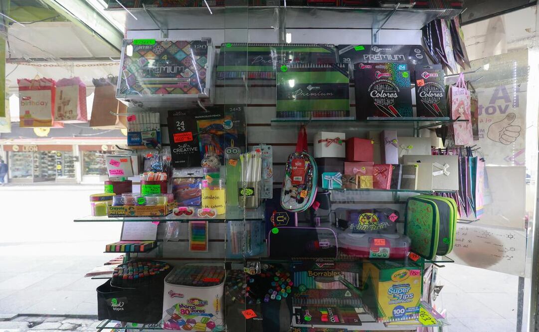 El regreso a clases puede ser un golpe duro para la economía familiar / Foto: Alejandro Vargas / El Universal Estado de México