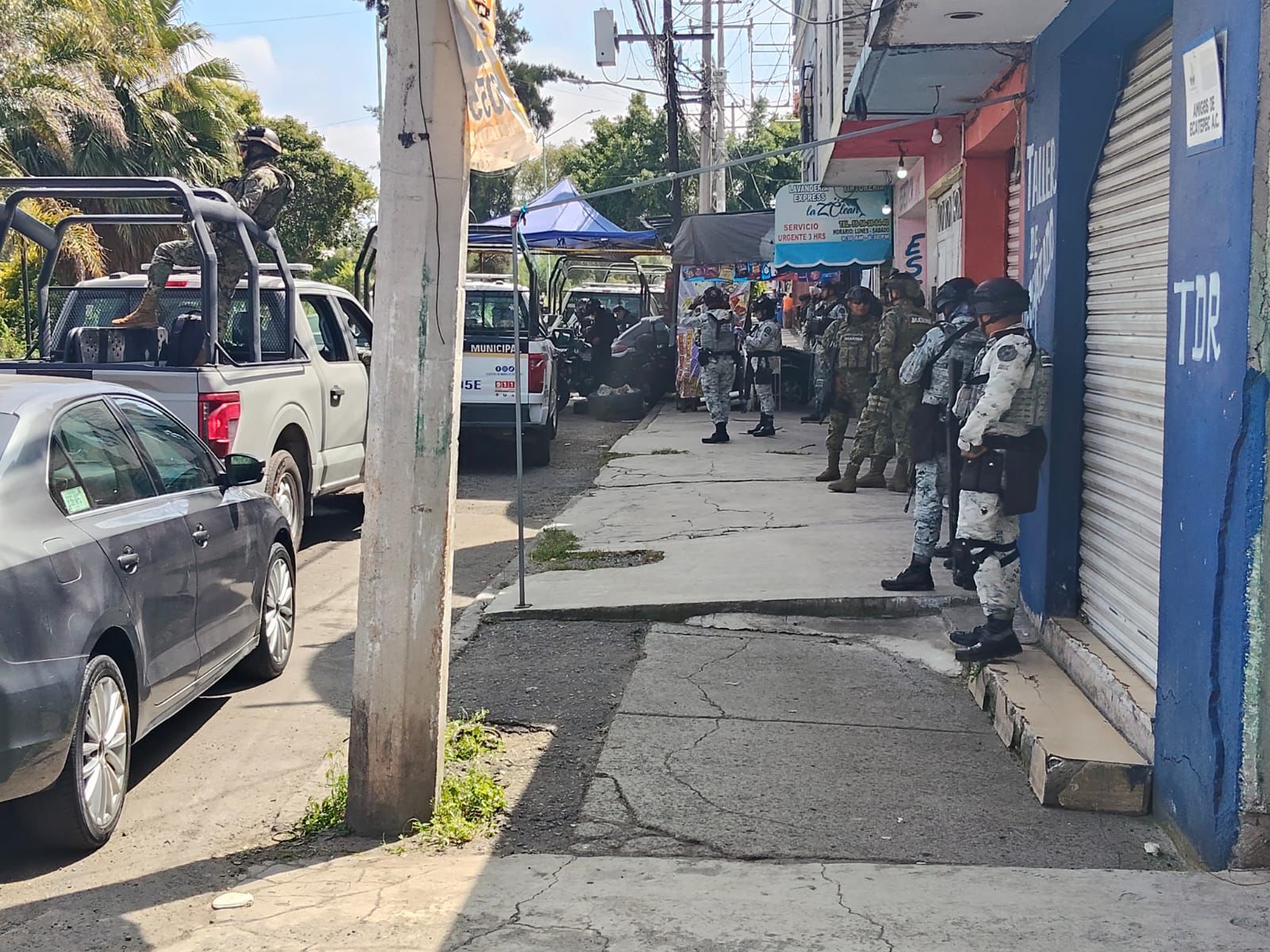 Los sujetos identificados como presuntos integrantes del grupo criminal “Los 300” fueron trasladados al penal de Chiconautla / Foto Especial